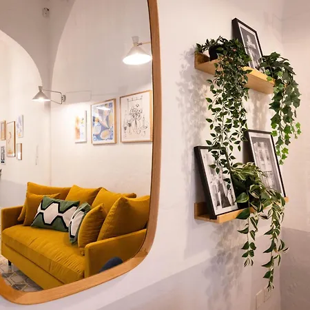 136 Old Bakery Apartman *