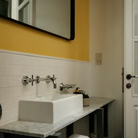 136 Old Bakery * バレッタ