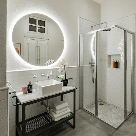 136 Old Bakery バレッタ