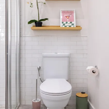 136 Old Bakery アパート バレッタ